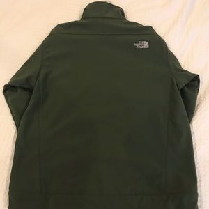 The North Face, Men’s - Green Large Apex jacket